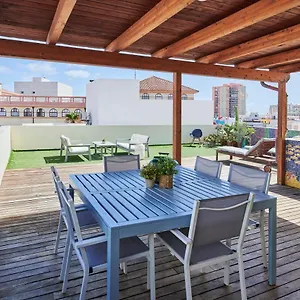 https://luxury-in-the-city-center.adeje-hotels.com